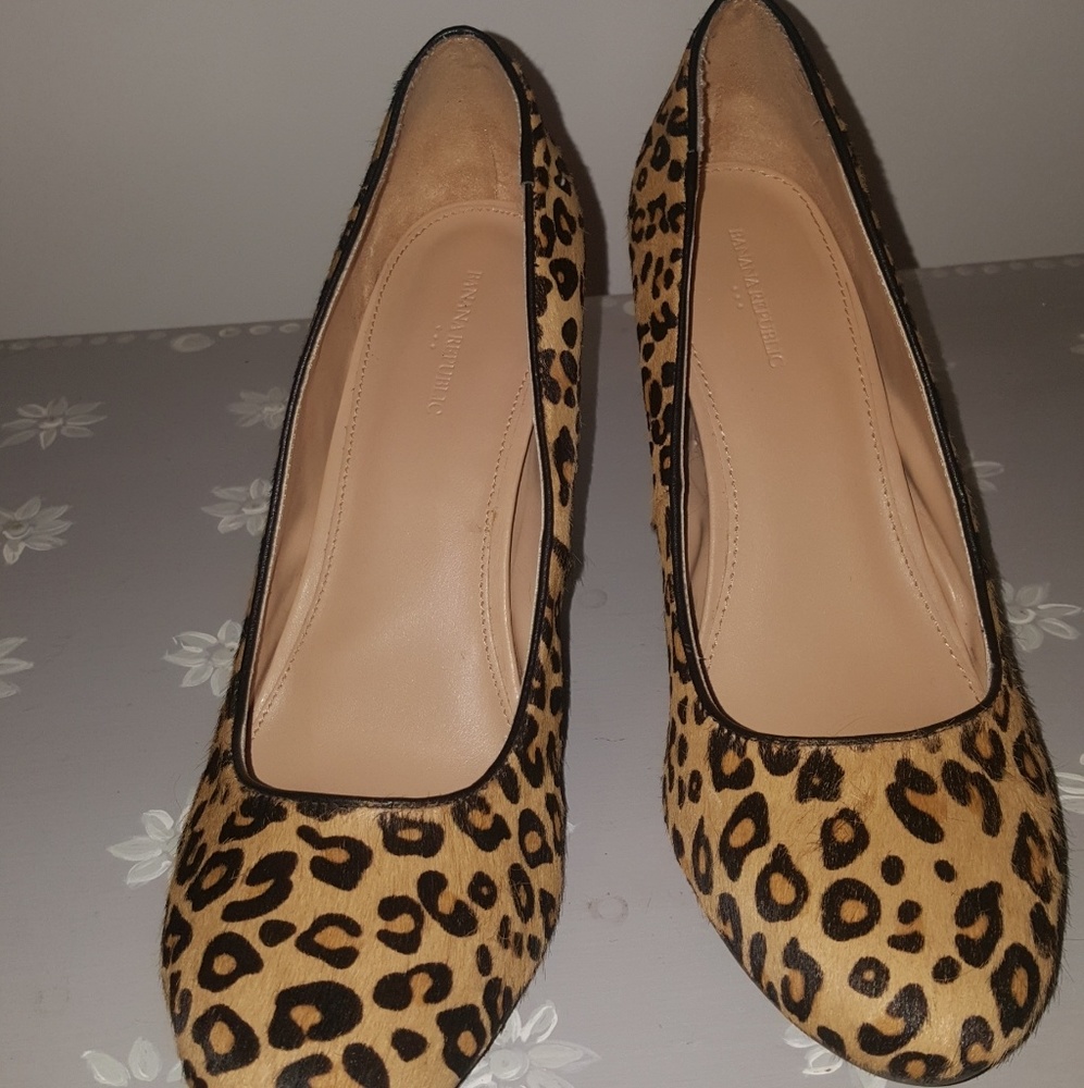 Banana Republic Leopard Wedges size 10